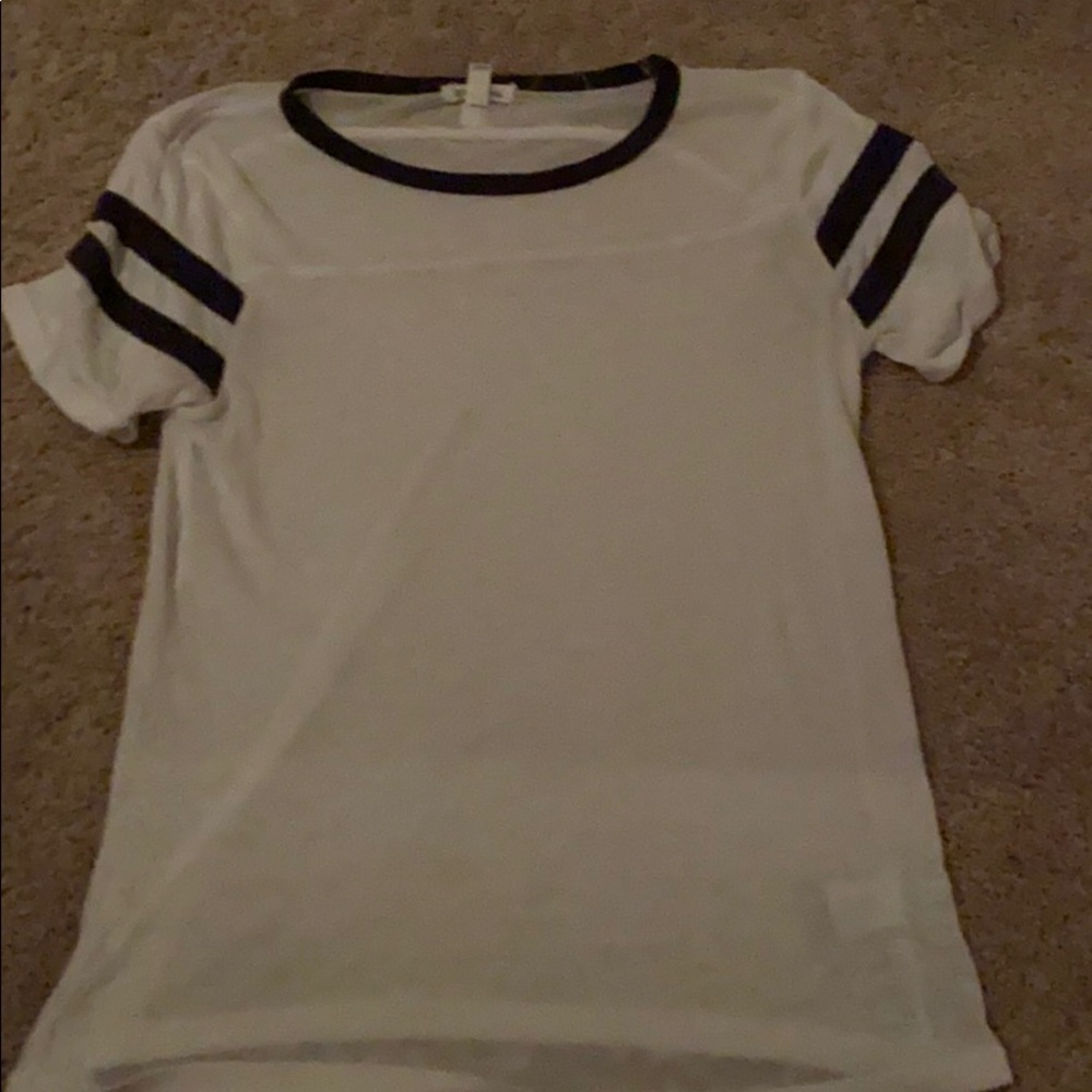 Women’s billabong T-shirt